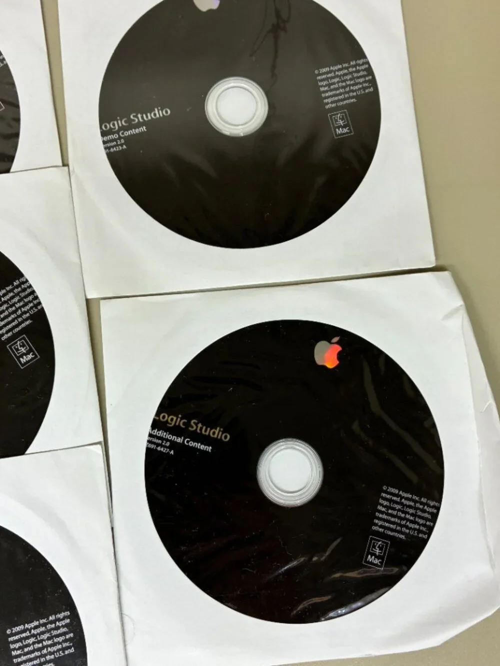 Apple Logic Studio v2.1 Academic Suite Logic Pro 9 MainStage 2 MB800Z/A Mac DVD